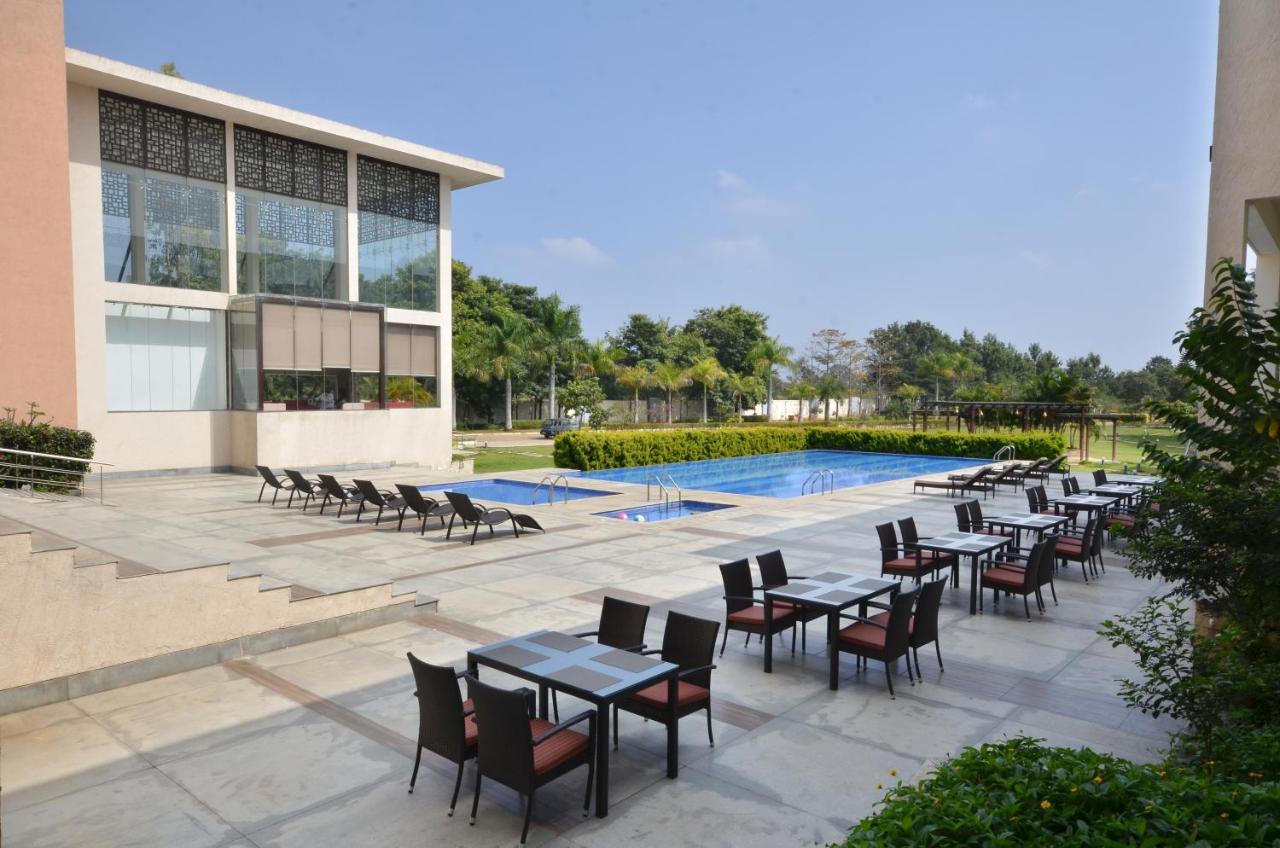 Spree Resort At Century Wintersun Dod Ballāpur Exterior foto